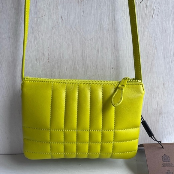 BURBERRY Lola Quilted Twin Pouch Vivid Lime - Picture 4 of 13
